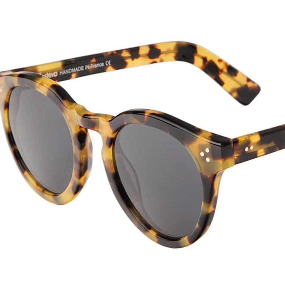 Beautifully pre loved Illesteva Leonard 2 Tortoise and grey glasses